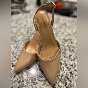 Cushionaire Petula Slingback Dress Pumps Sz 8